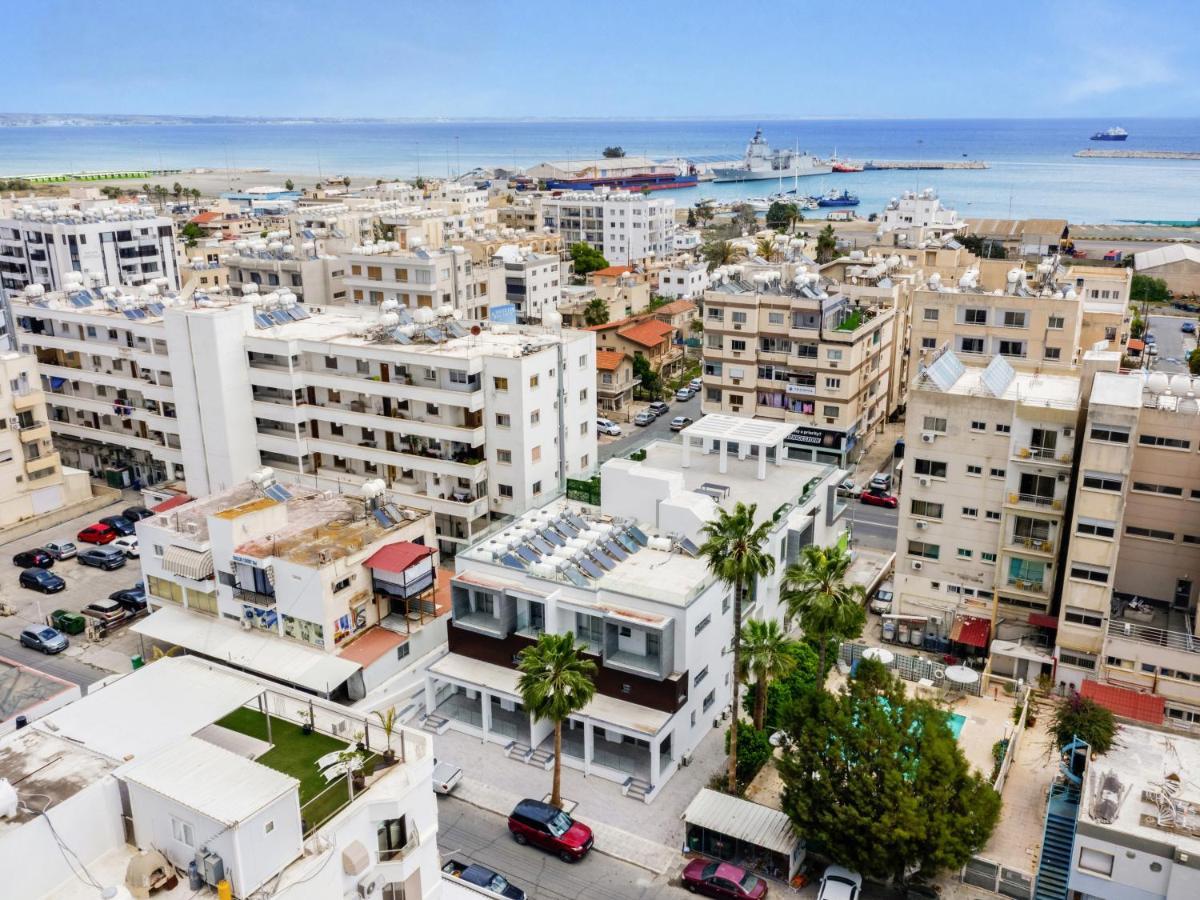 Sanders Crystal Larnaca Exterior photo
