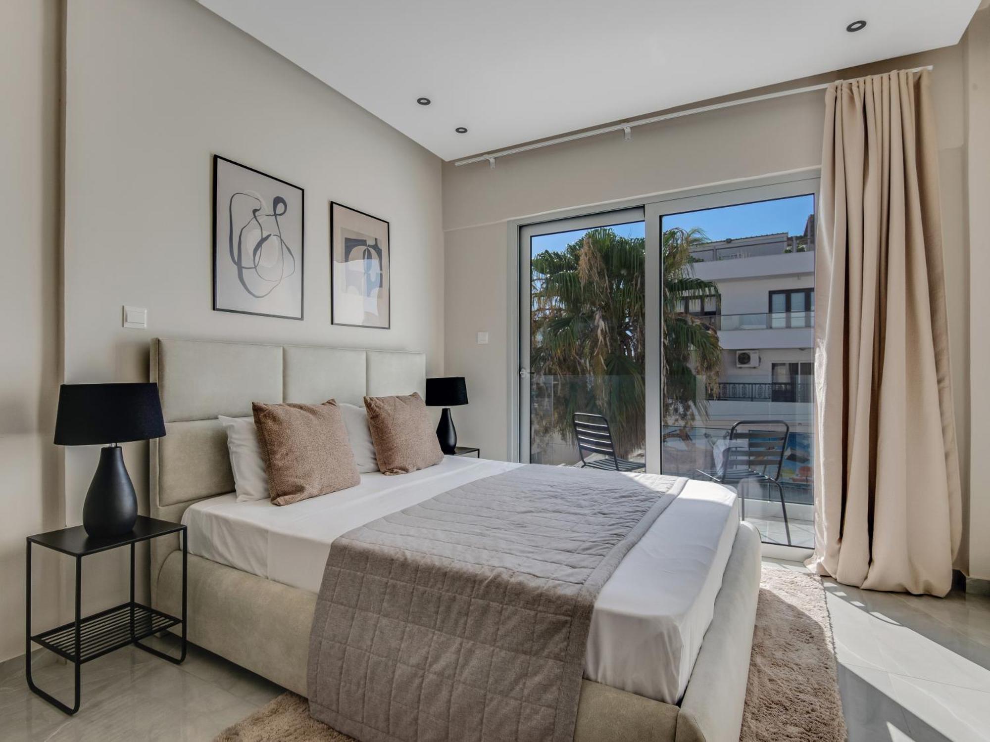 Sanders Crystal Larnaca Exterior photo